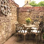 Falstaff House, Listed Building, A Delightful Late-Georgian Holiday Cottage In A Great Location In Central Alnwick