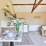 Host & Stay - The Pepper Pot