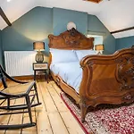 The Bottles Lodge