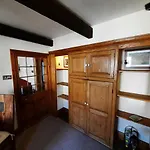 Large Apartment In The Center Of Alnwick