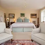Ingram House Bed & Breakfast