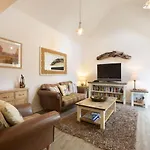 Bucklaw Cottage