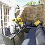 Laburnum Cottage