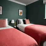Stylish 5 Bedroom House - Alnwick