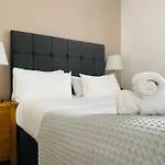 The Oaks Hotel