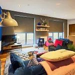 Host & Stay - Ocean Blue Lodge