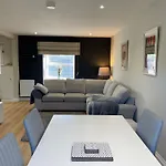 Hotspur House