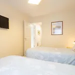 Host & Stay - No 12