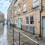 Town Square House - Uk45610