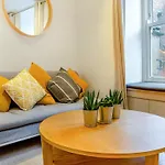 Town Square House - Uk45610