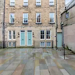 Town Square House - Uk45610