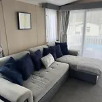 Silver Birch Retreat - Percy Woods Country Retreat With 18 Hole Free Golf