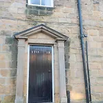 Nurse\'S Cottage