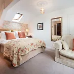 Coach House B & B