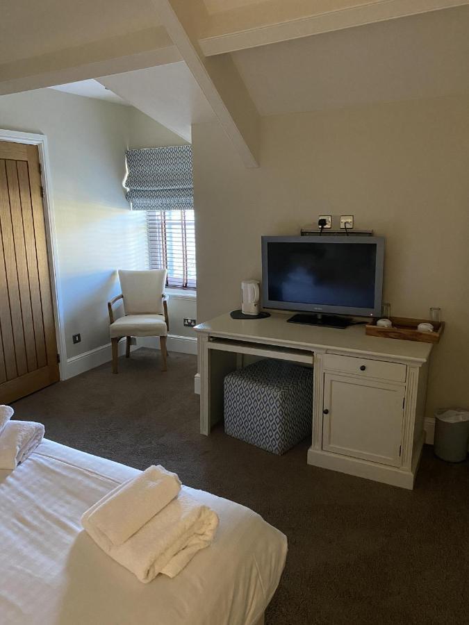 The Plough Hotel 3*