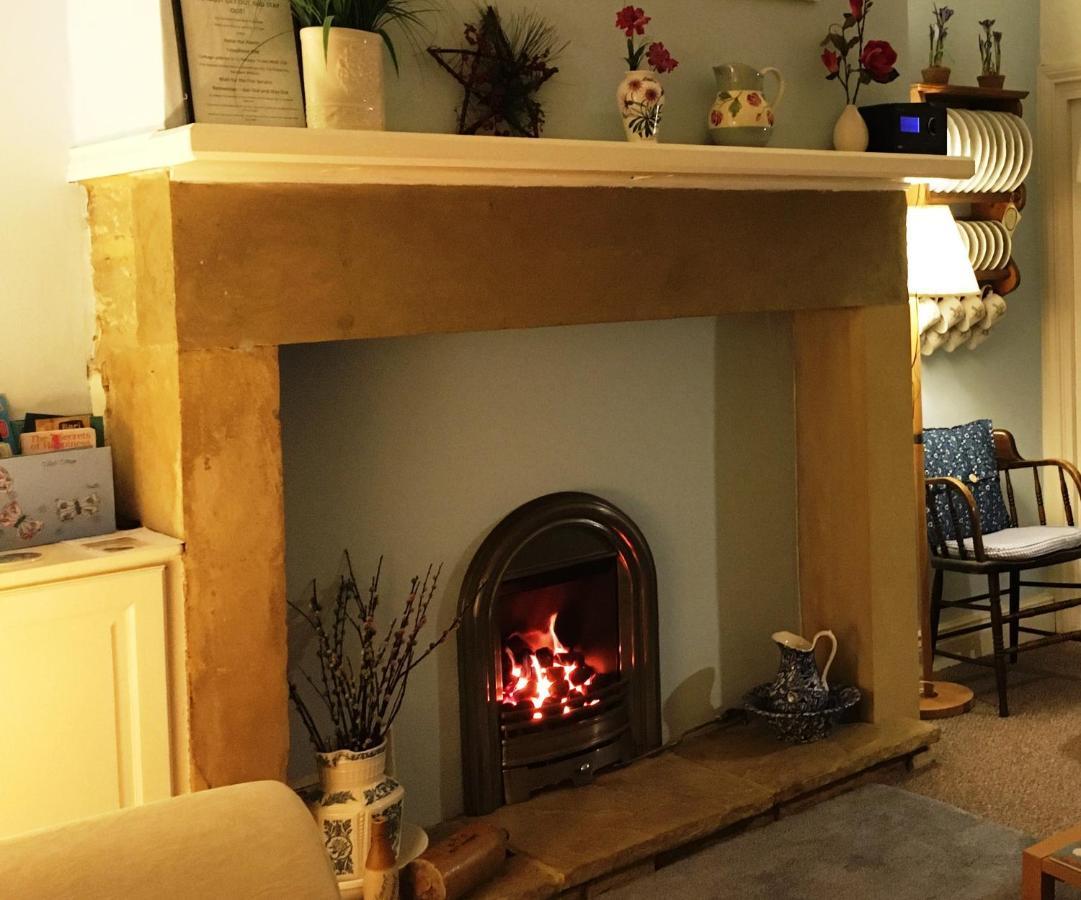 Juliet Cottage: Georgian Charm Near Castle