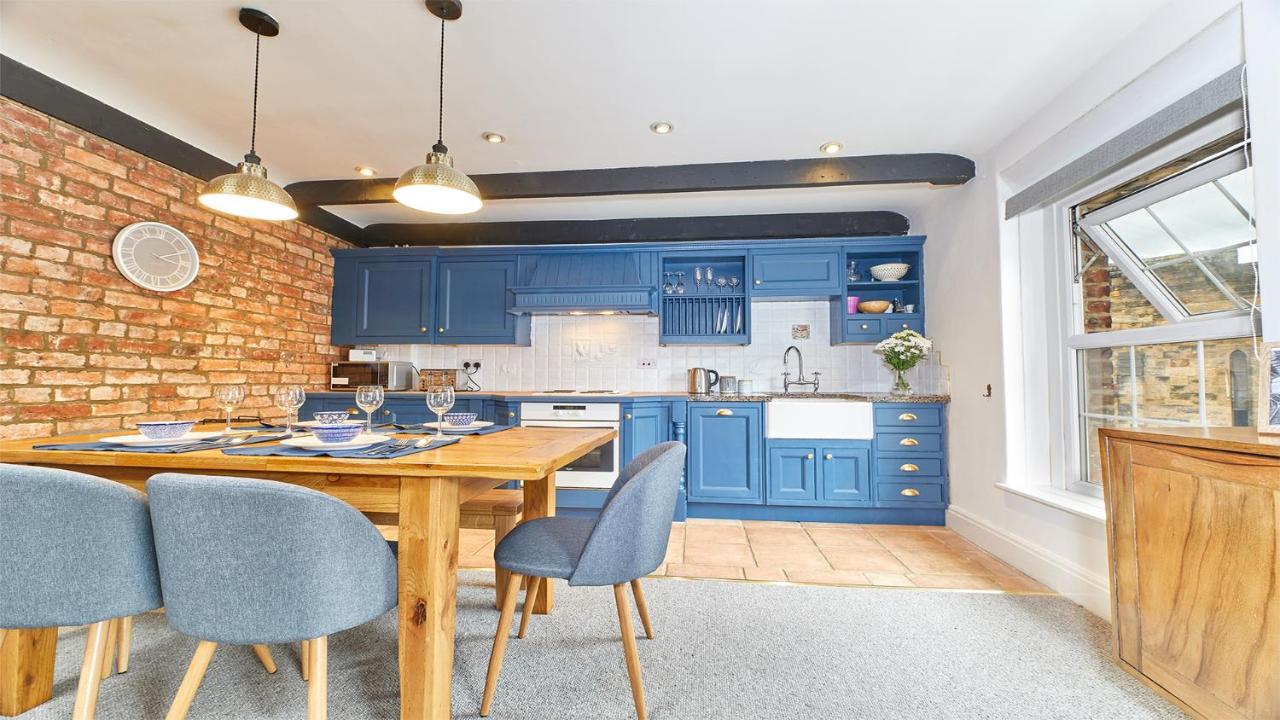 Host & - The Burrow Apartment Alnwick