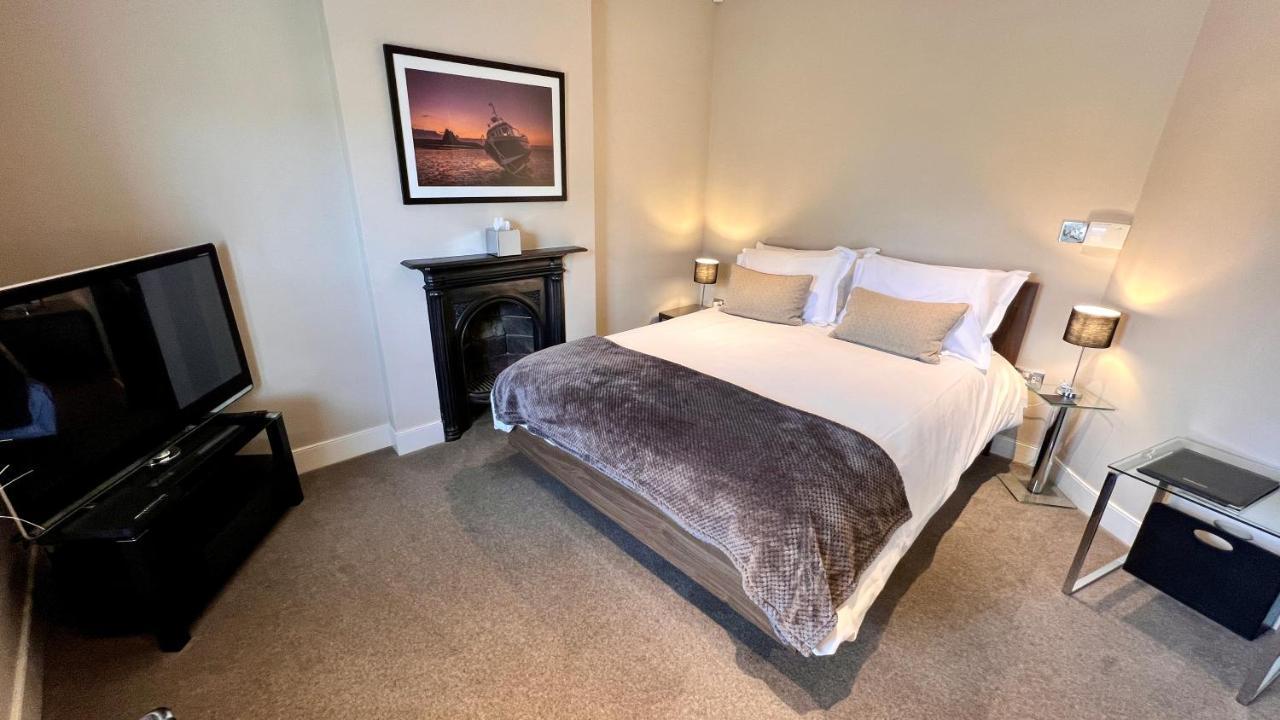 Tate House Guest house 4*