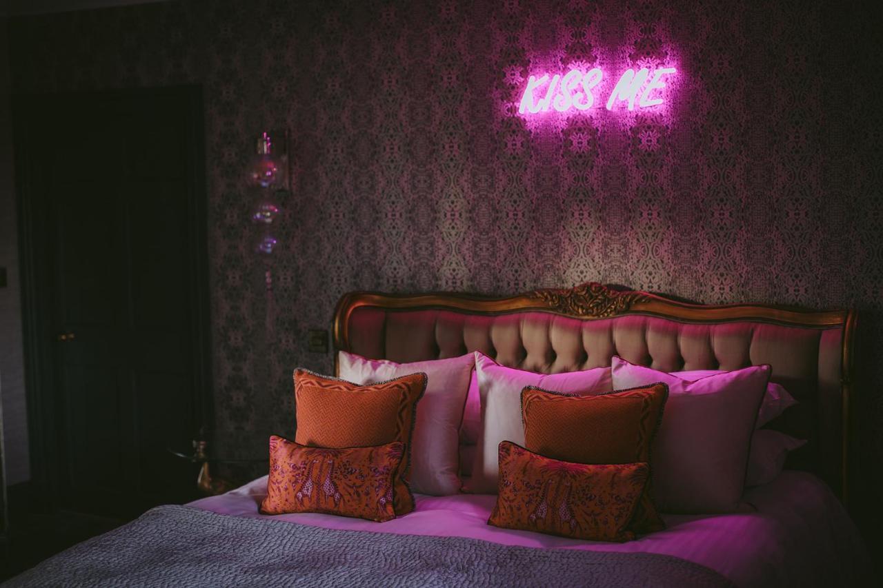 The Tempus At Charlton Hall Estate Hotel *