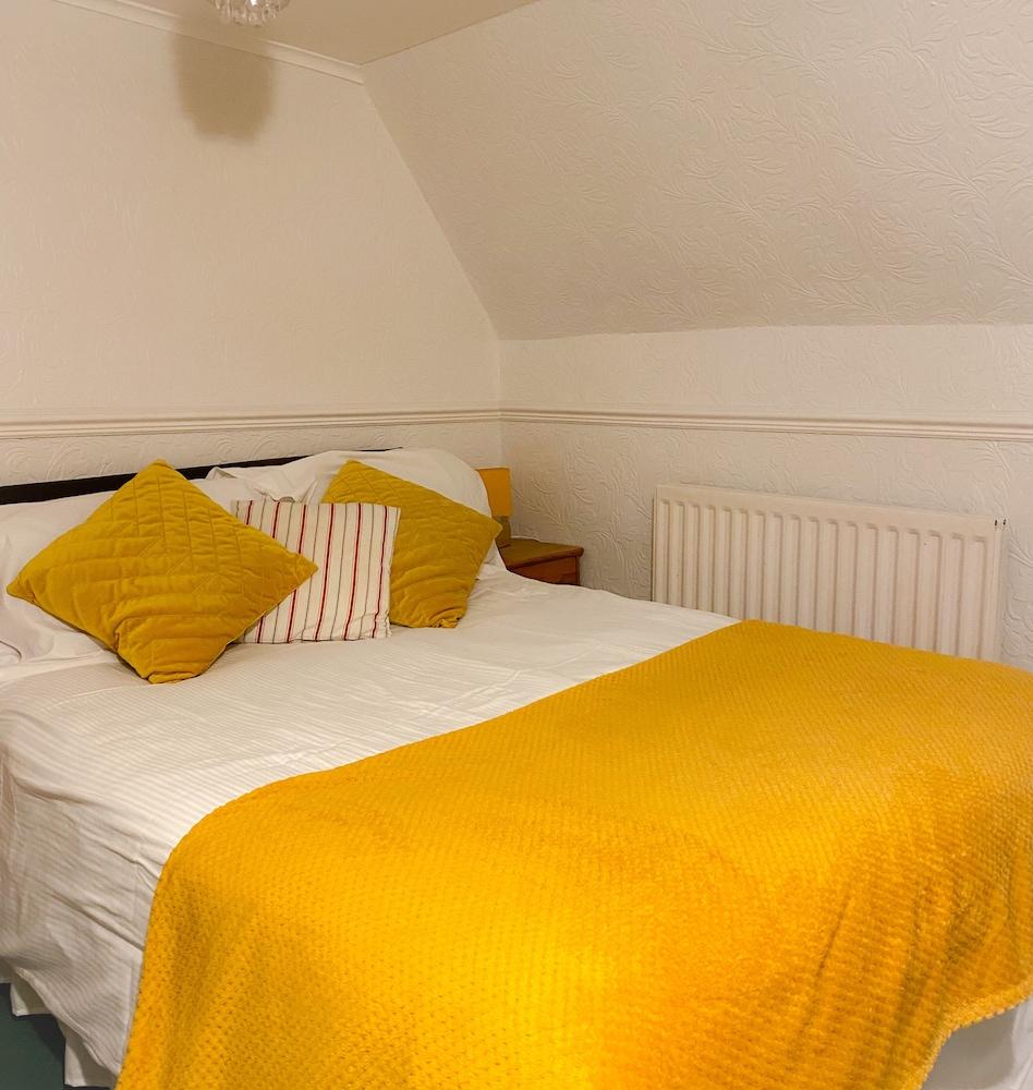 Inn The Tavern - Steakhouse And 3*