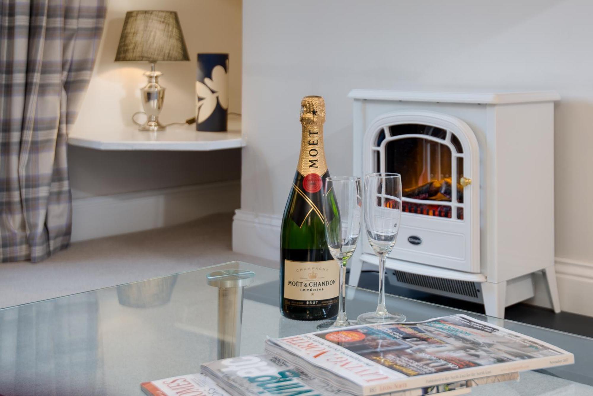 Castle Retreat - Luxury Opposite Castle