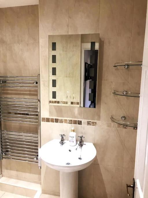 Beautiful Flat In Apartamento