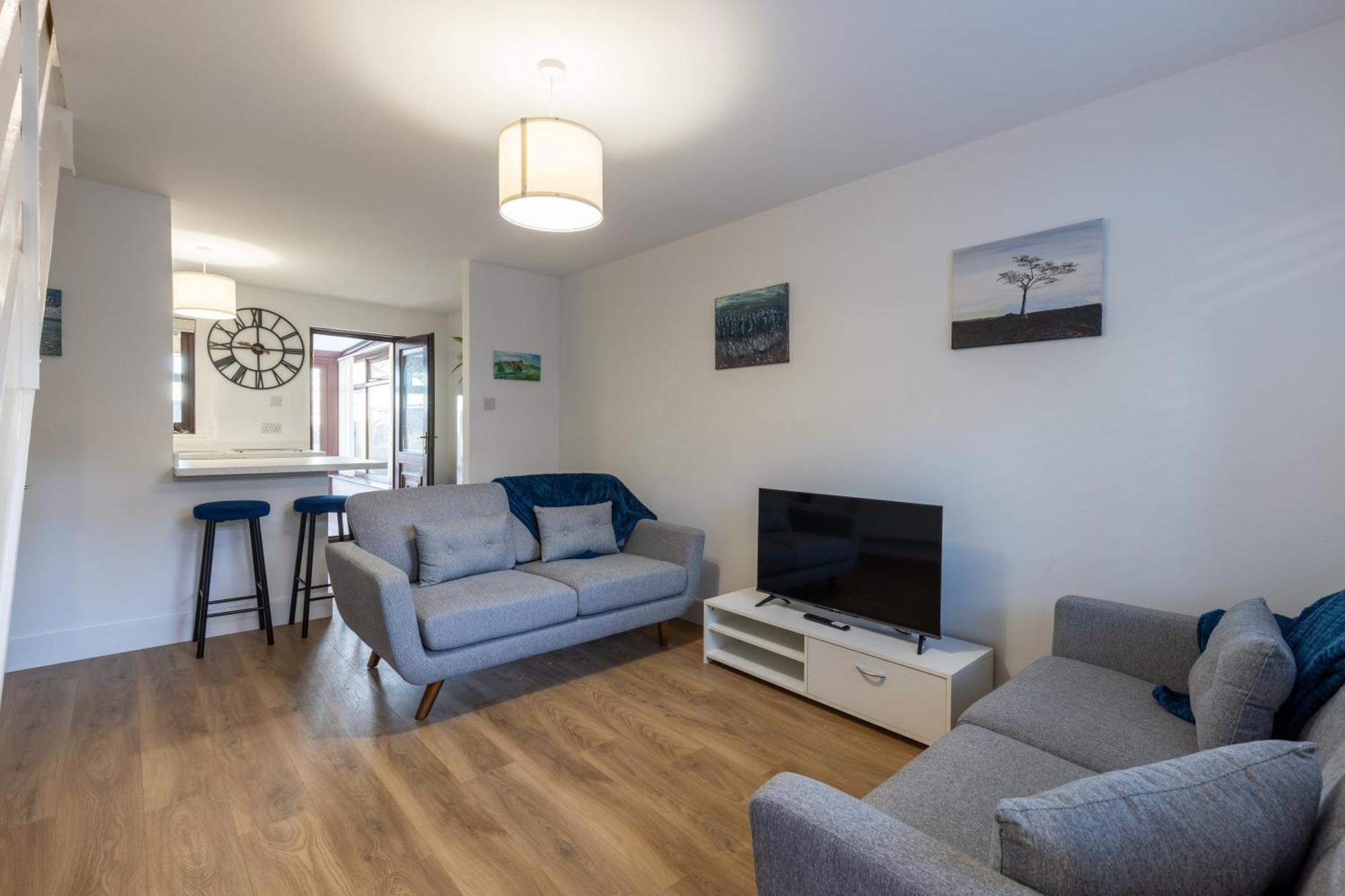 Orchard House - 2 Bedroom House, *