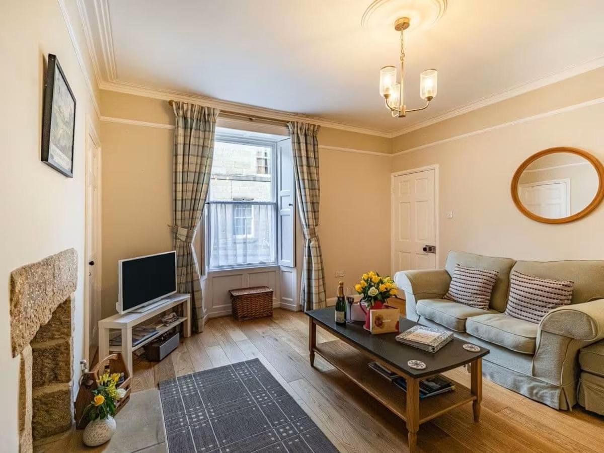 Falstaff House: Georgian Charm In *