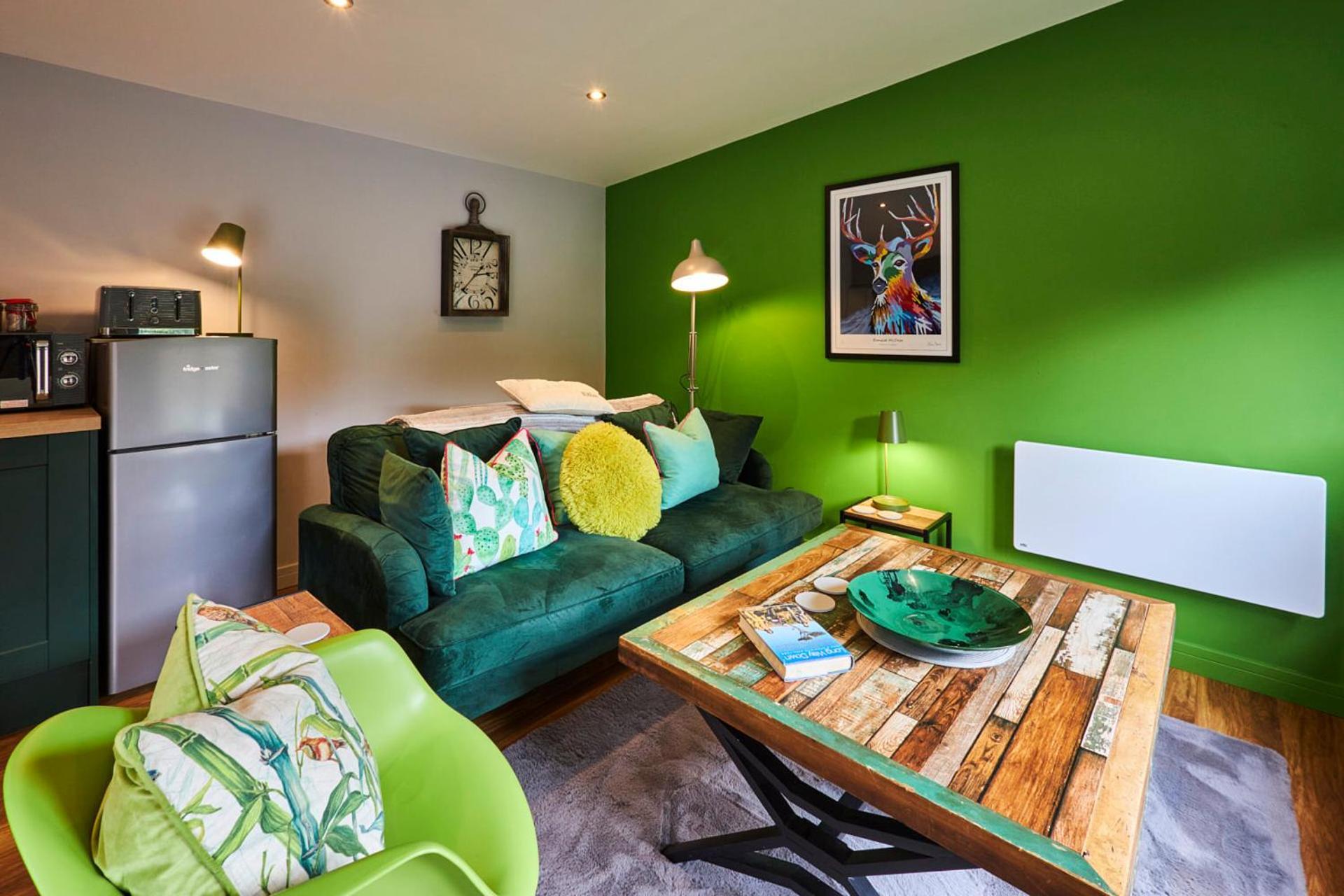 Host & - Forest Apartment