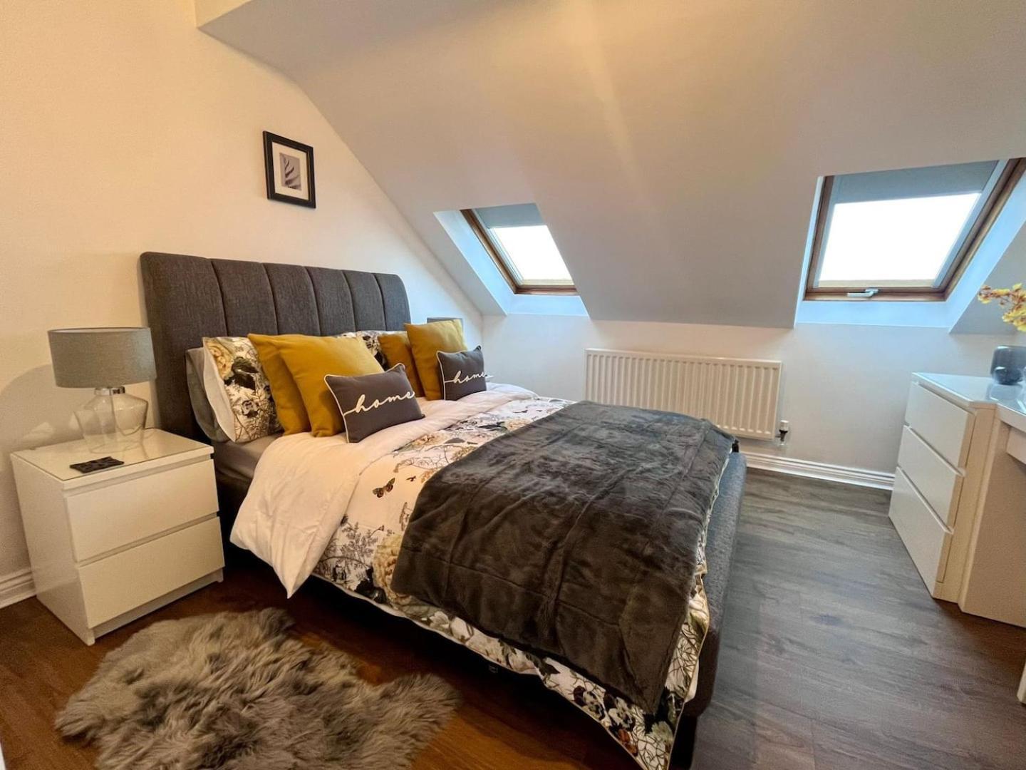 Beautiful 3 Bedroom In The Heart Of Holiday home