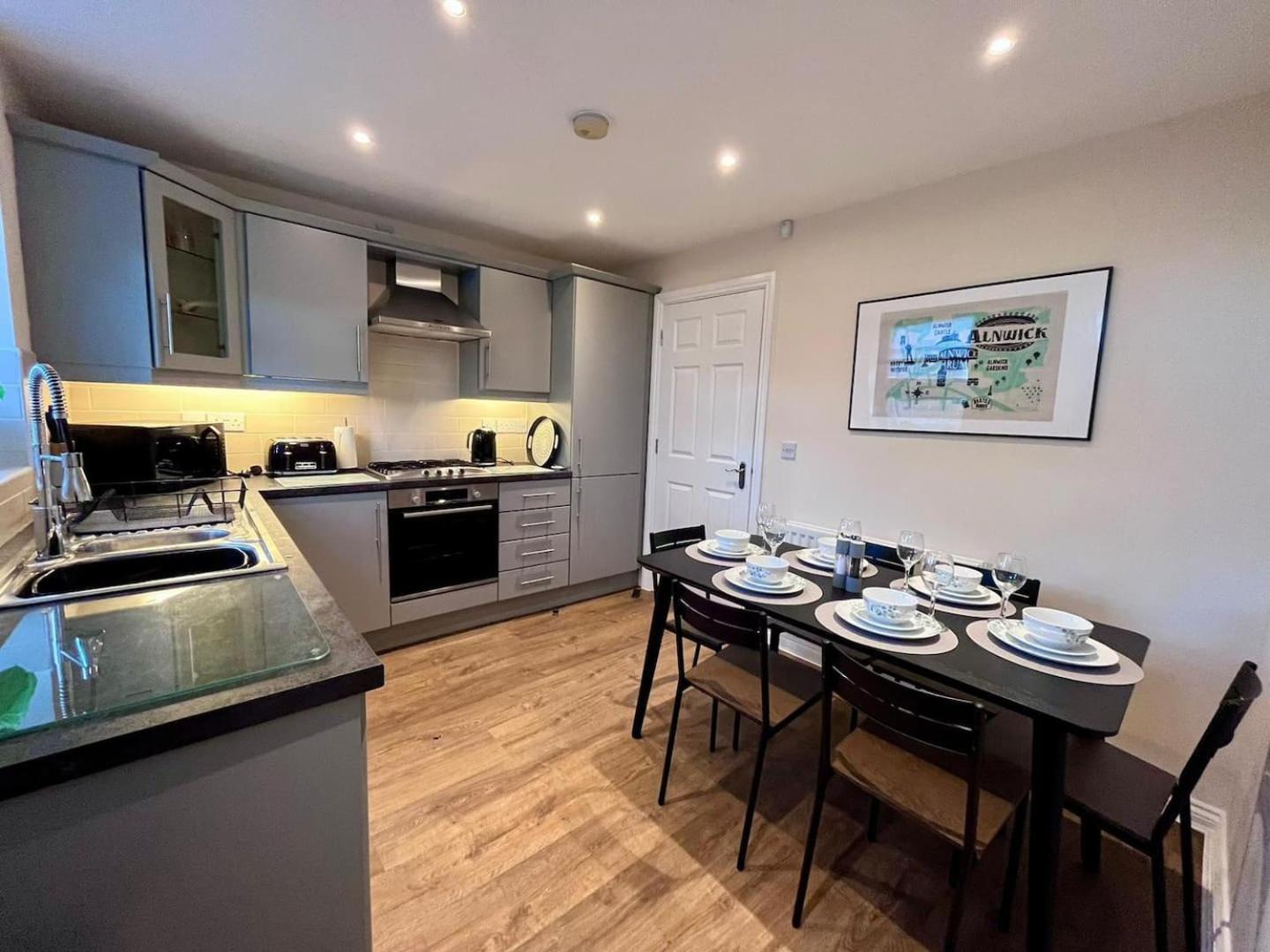 Beautiful 3 Bedroom In The Heart Of Casa de férias