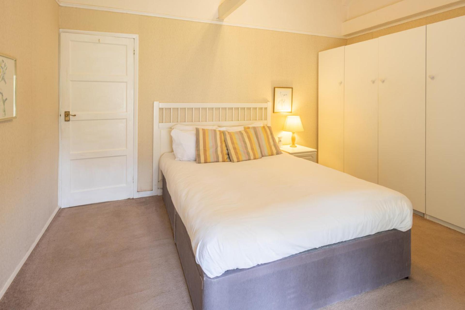 Apartment Host & - Summerhill Court *