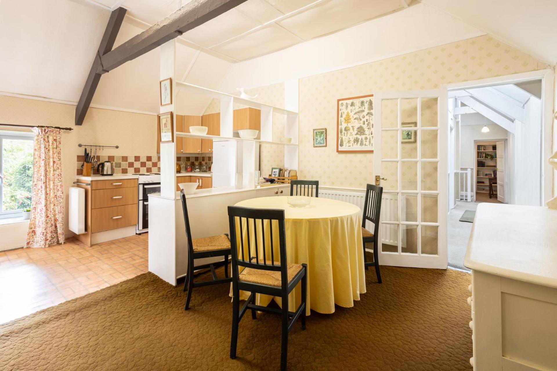 Host & - Summerhill Court Apartment
