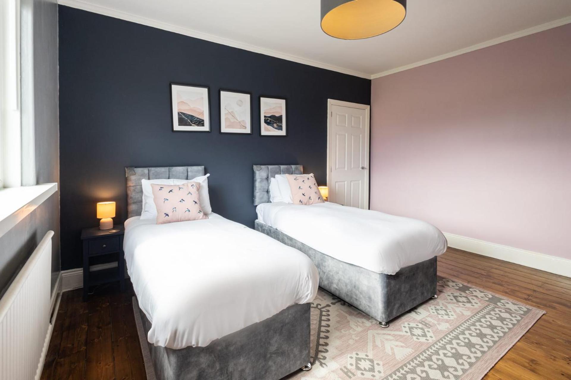 Host & - Newton House Holiday home *