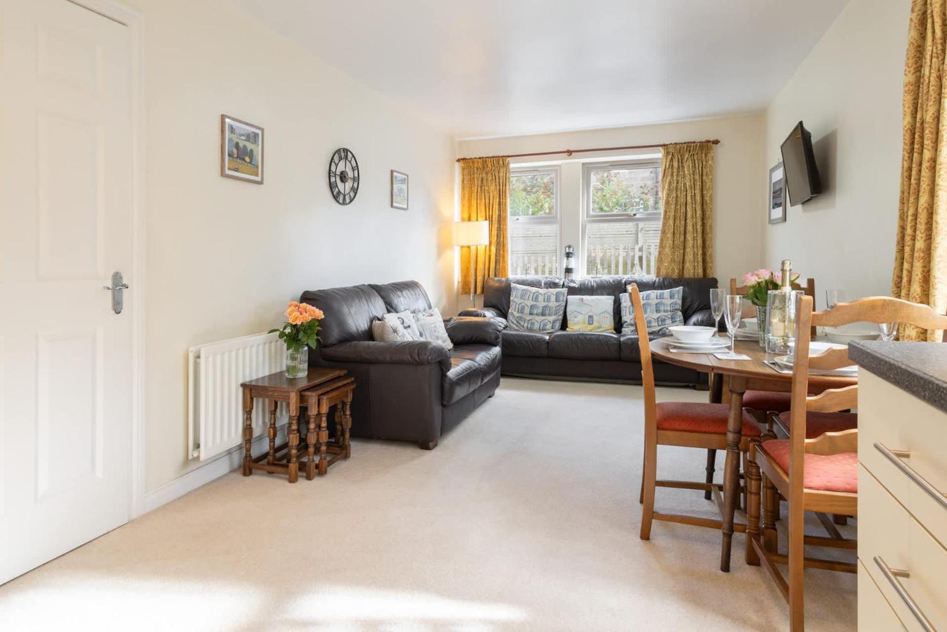 Apartment Host & - No 12 *