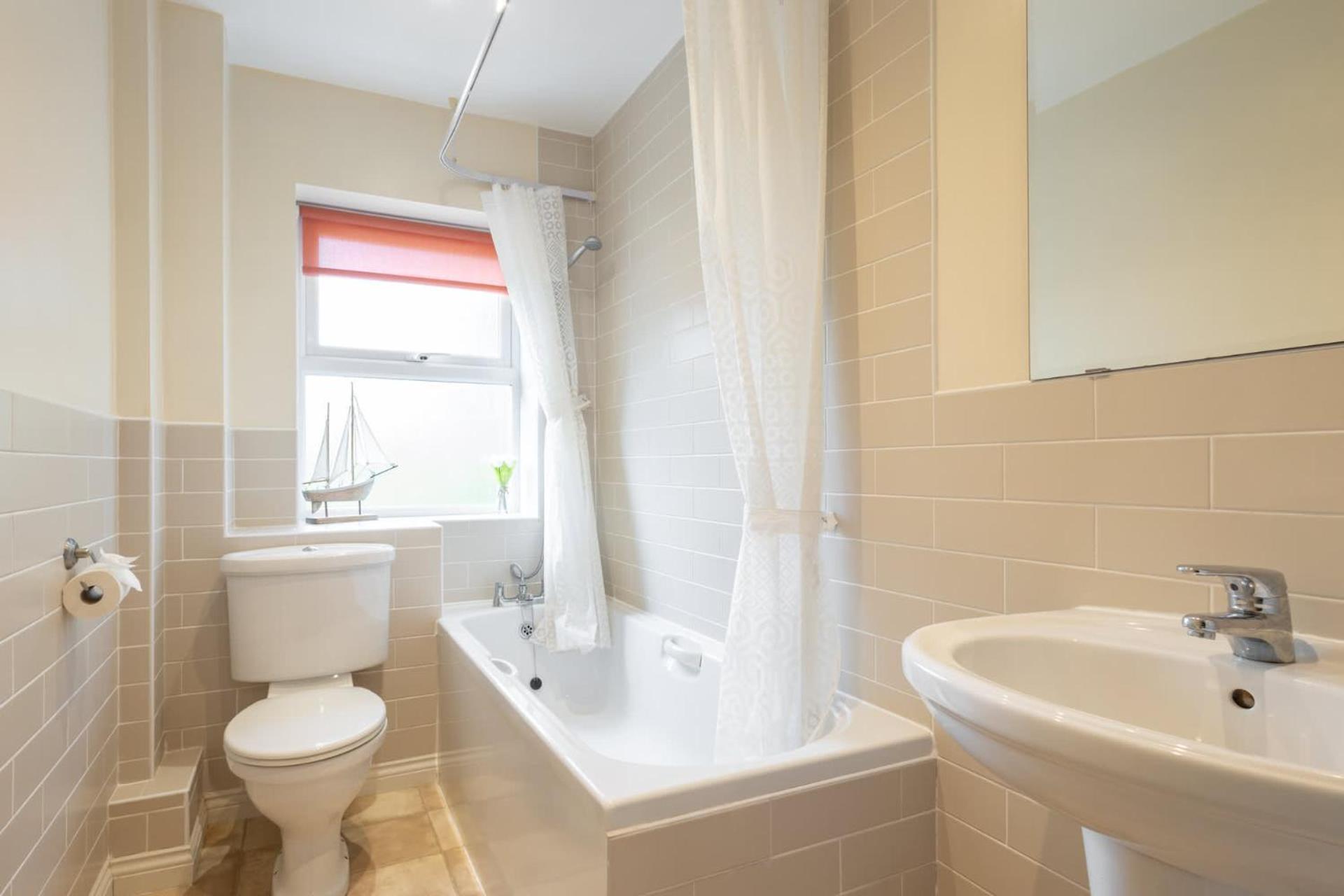 Host & - No 12 Apartment