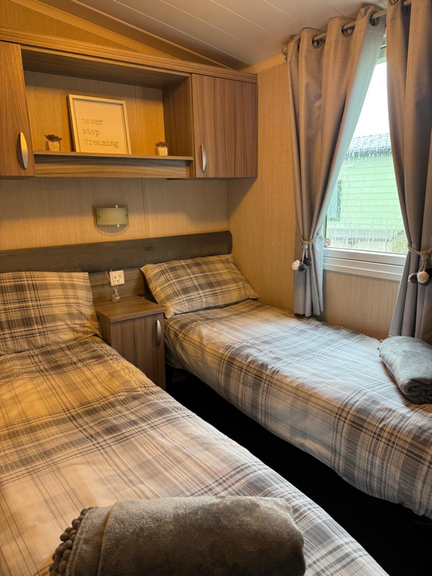 Silver Birch Retreat - Percy Woods Country Retreat With 18 Hole Free Golf