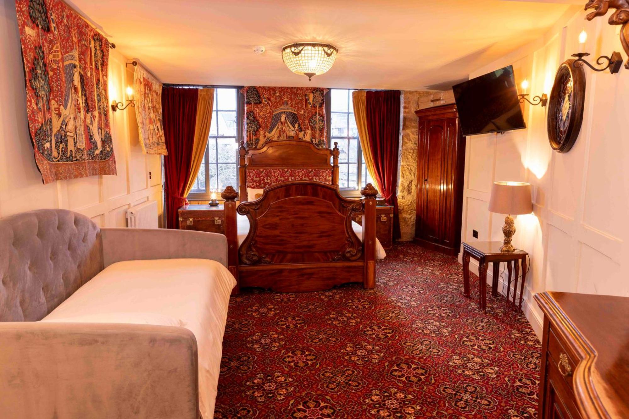The Dirty Bottles Inn Alnwick