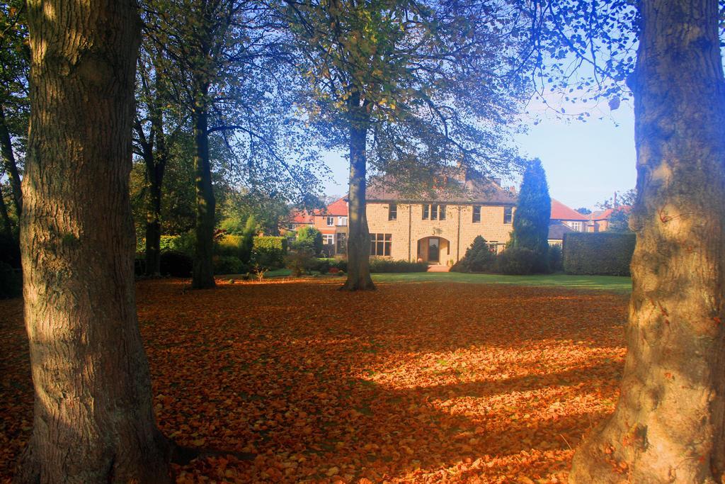 West Acre House 5*