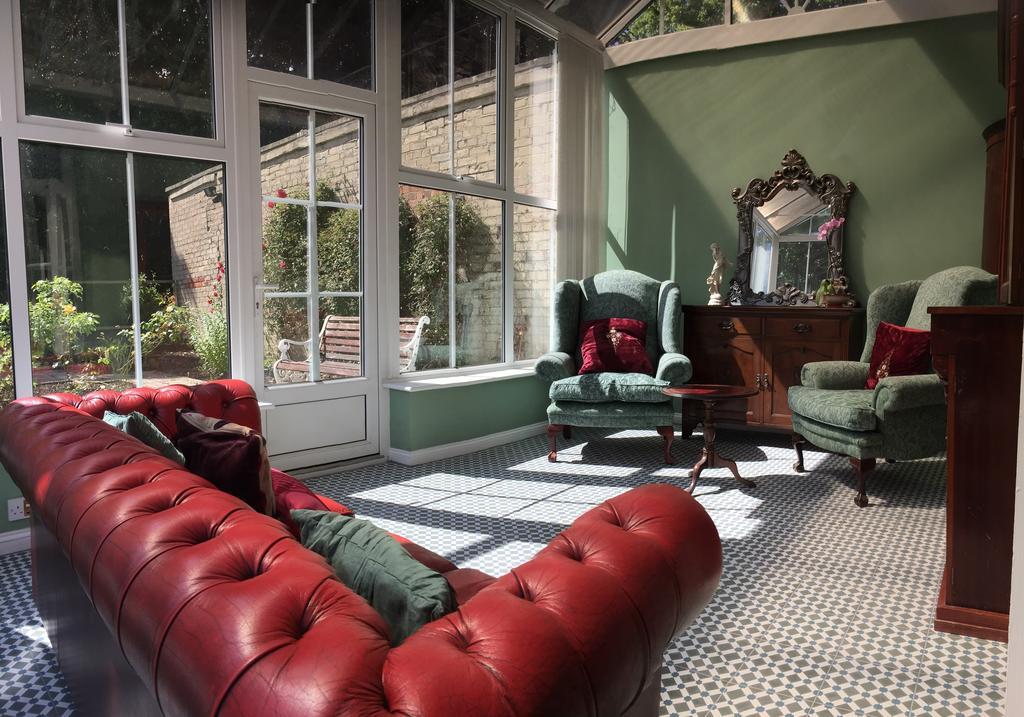 Guest house Ravenslaw House
