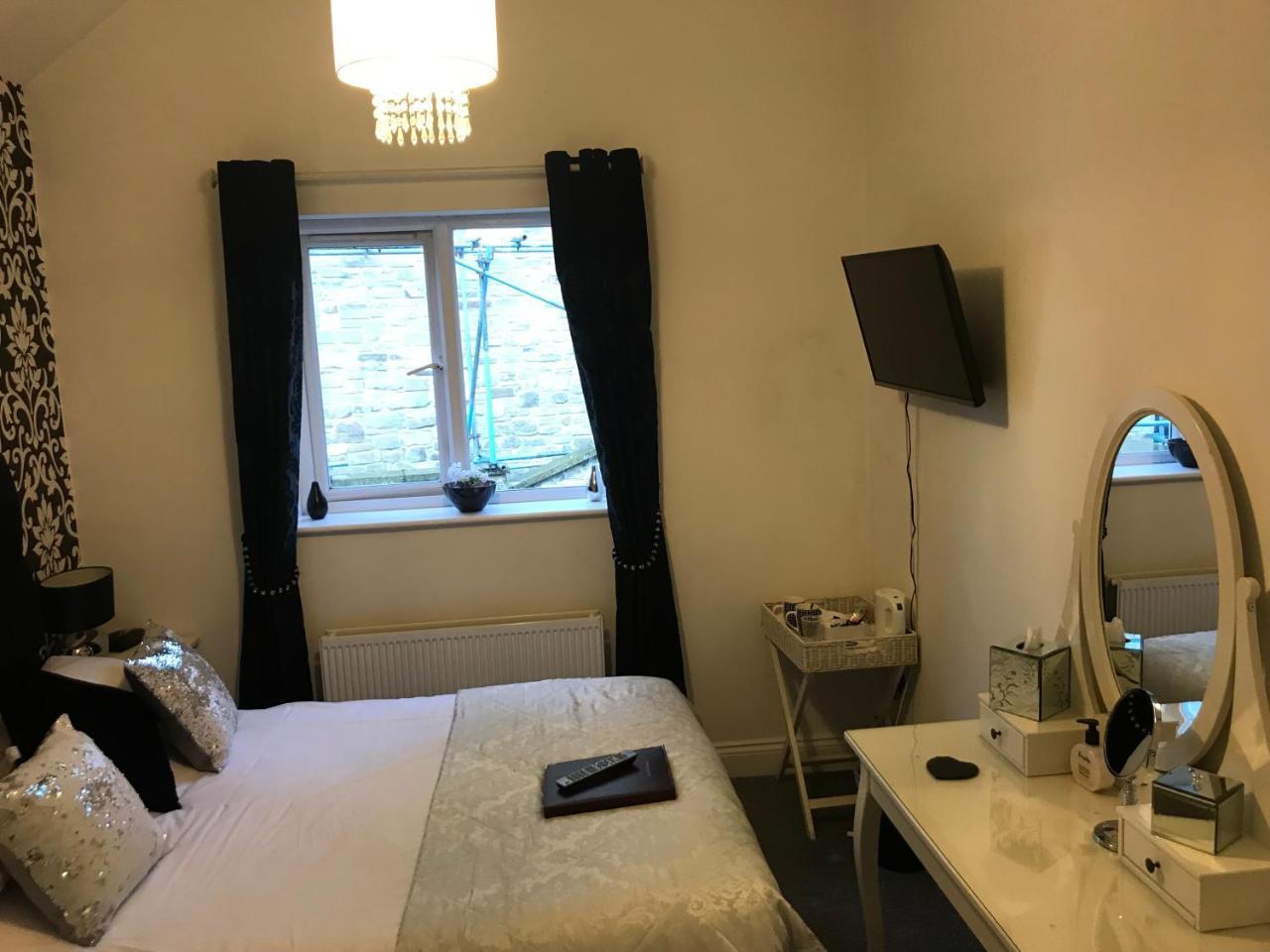 Castle Gate Guest house 3*