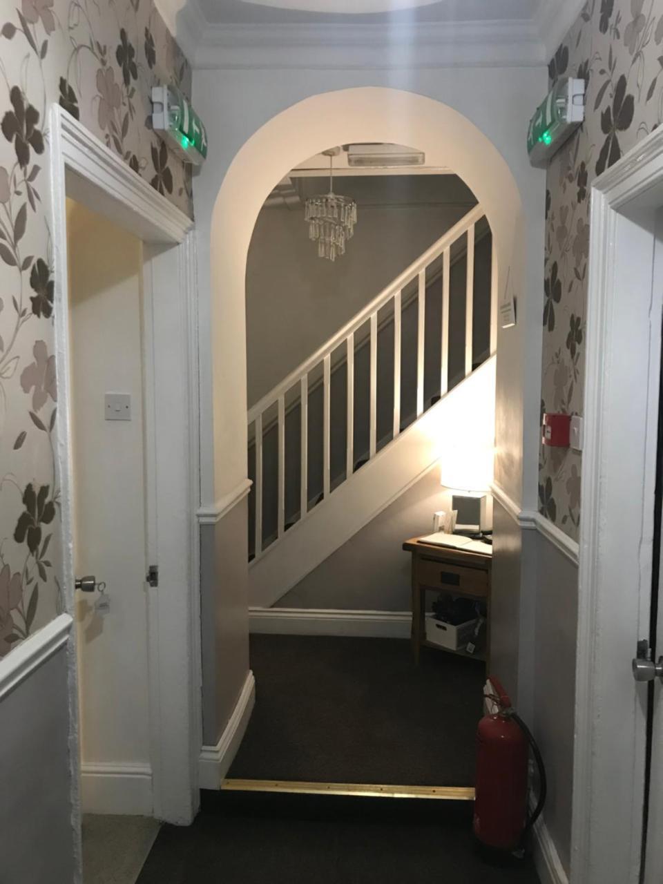 Castle Gate 3*