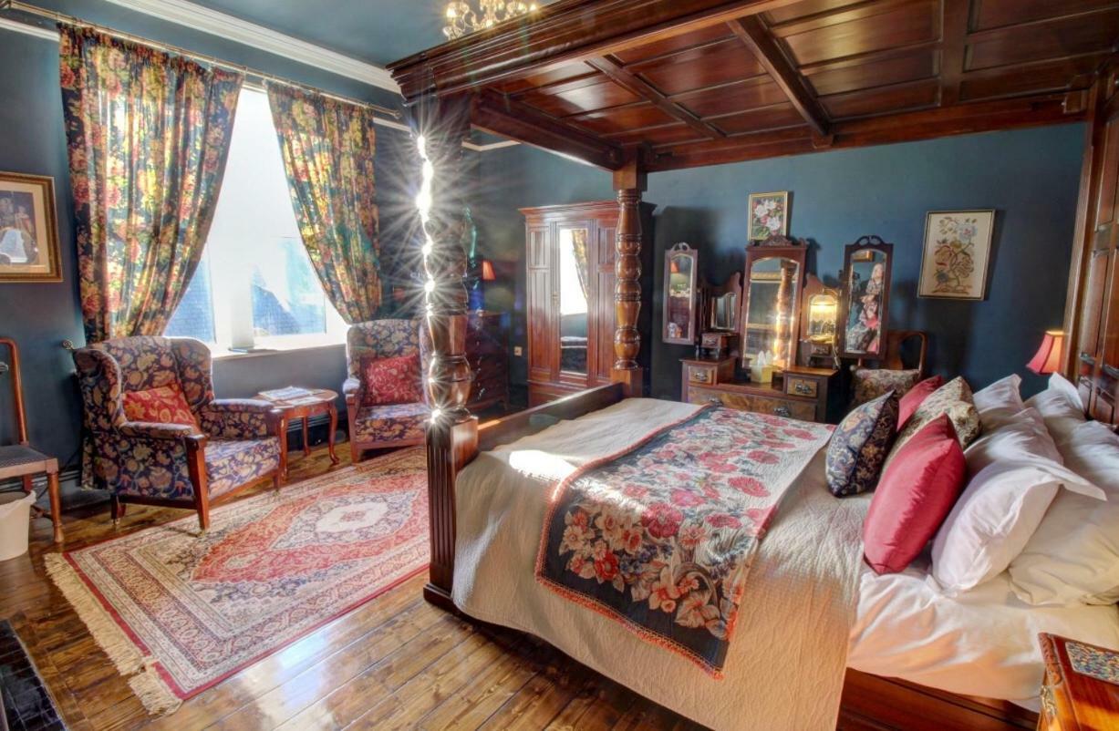 Guest house Ravenslaw House