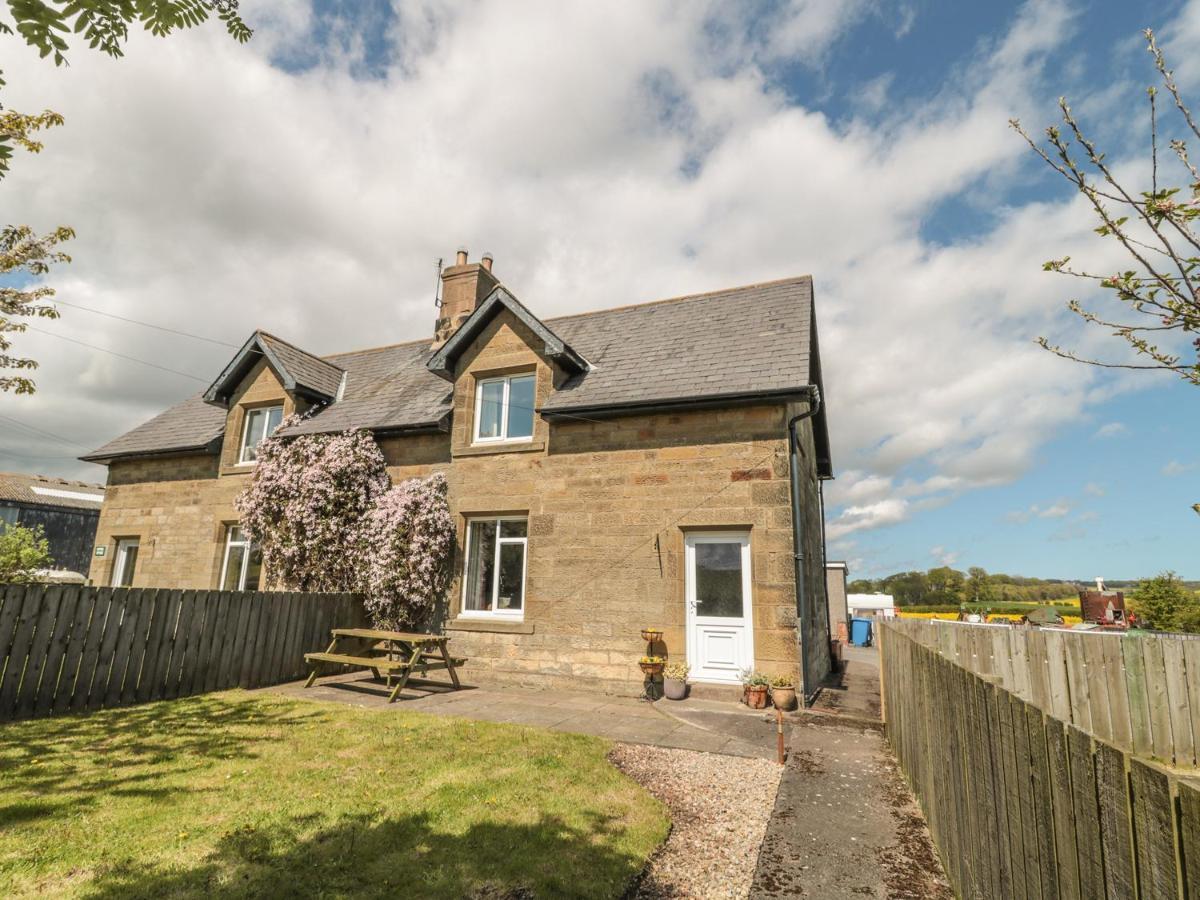 Appletree * Alnwick