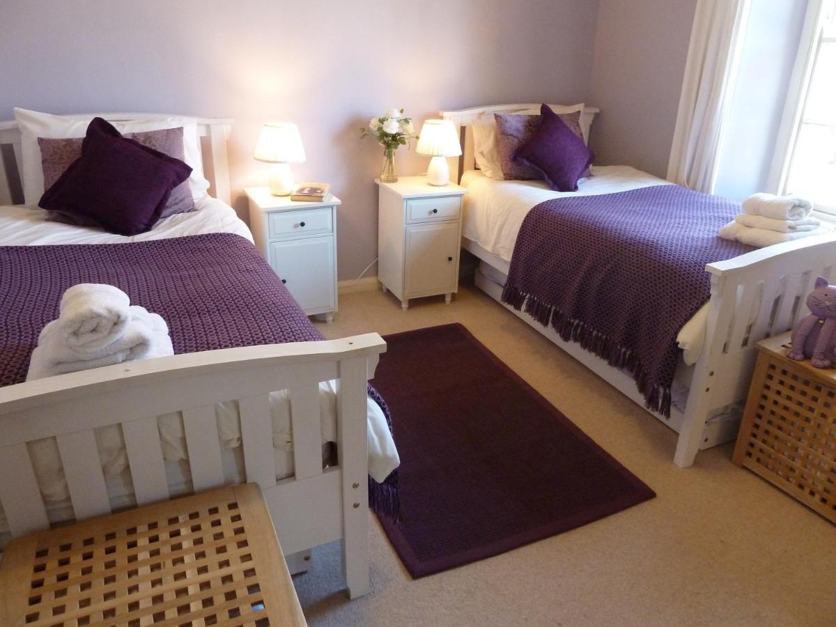 Peaseblossom House, A Charming Grade Ii Listed Building, In A Great Location In *